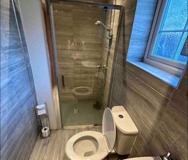 Tinsley Green Apartment | Gatwick Cosy Apartment