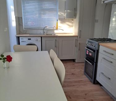 Crawley House | GATWICK HOUSE