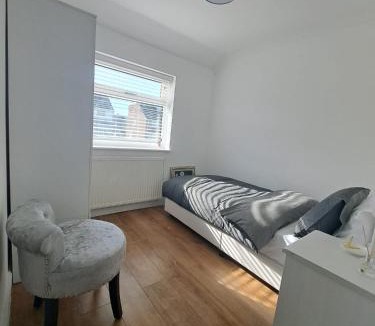 Crawley House | GATWICK HOUSE