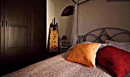 El Camp de l'Arpa del Clot Apartment | Gaudi's Bcn penthouse