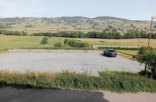 Saint-Symphorien-de-Marmagne Hotel | Gaulois