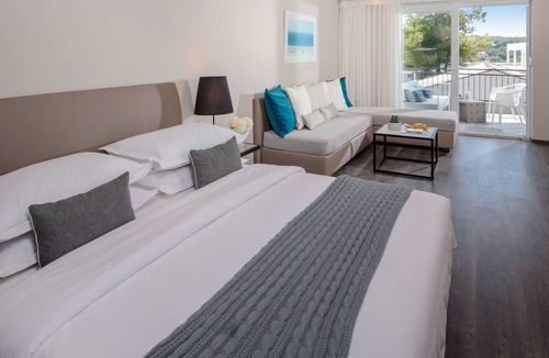 Cove Osibova (Milna) Hotel | Gava Waterman Milna Resort