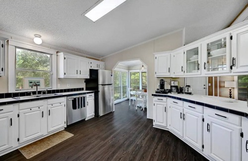 Smithville House | Gaviota Home in The Lost Pines