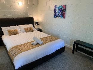 Strathmerton Hotel | Gazebo Motor Inn - Strathmerton