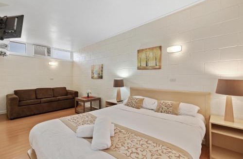 Strathmerton Hotel | Gazebo Motor Inn - Strathmerton
