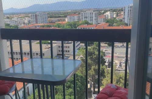 Perpignan Apartment | Gd T2, mountain and sea view, near shops, free parking, bus