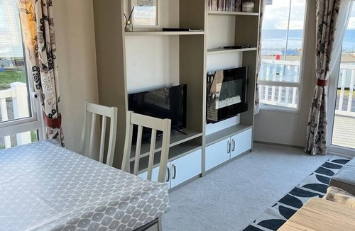 Ayr House | GDs Caravan Hire Craig Tara