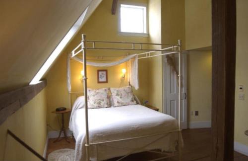 New Marlborough Hotel | Gedney Farm