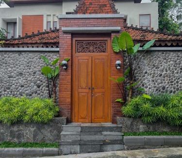 Balecatur Villa | Gee Villas Yogyakarta