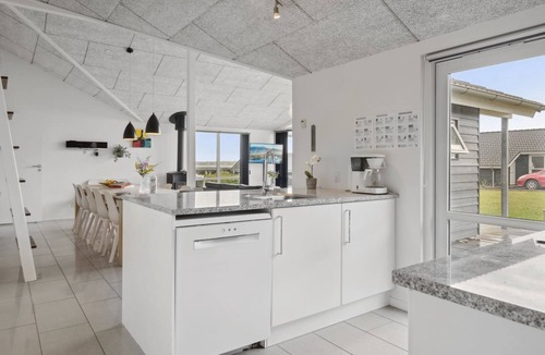 Kelstrup House | "Geeske" - 150m from the sea by Interhome