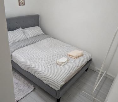 Aber Valley House | Gelli Terrace