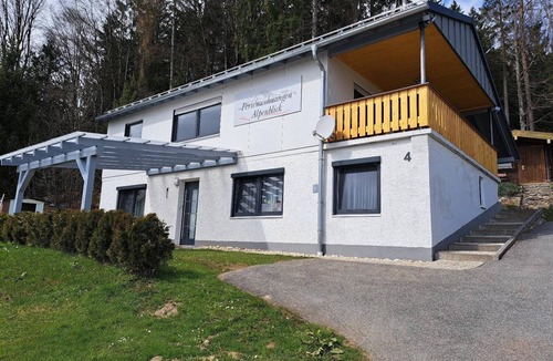 Eppenschlag Apartment | Gemütliche Ferienwohnung in ruhiger Lage mit Terrasse und herrlicher Aussicht