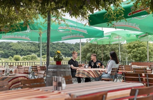 Obereisenheim Apartment | Gemütlich eingerichtete Ferienwohnung mit zwei getrennten Schlafzimmern