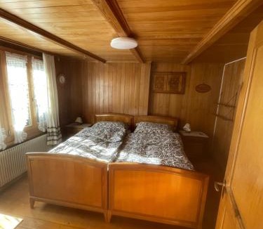 Niederried bei Interlaken Apartment | Gemütliche und rustikale Ferienwohnung