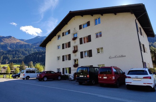 Klosters-Serneus Apartment | Gemütliches Appartement für Erholung und Sport