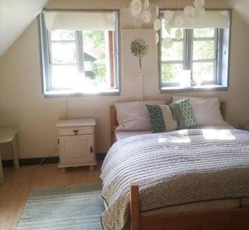 Ribe Hostel | Gemütliches Reetdachhaus mit Kaminofen