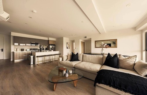 Downtown Bed & Breakfast | Gem Coastal' Ocean View Luxury Condo 3BR, BalconyWalk to Beach, Pier & Promenade