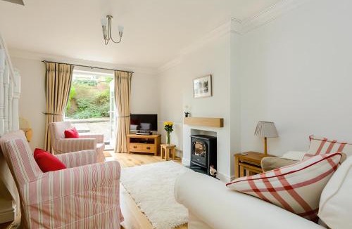 Ebrington House | Gem Cottage