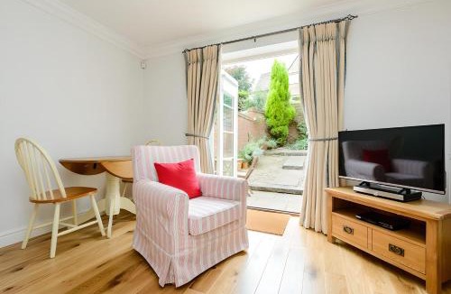 Ebrington House | Gem Cottage