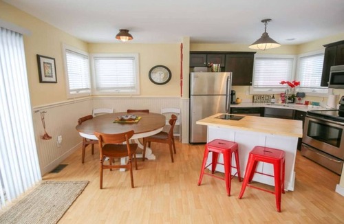 Ottawa House | Gem Location on the River!