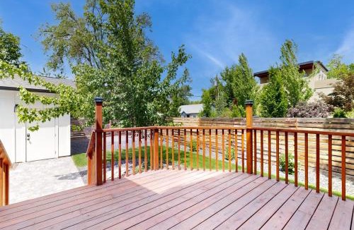 Sunset House | Gem State Getaway