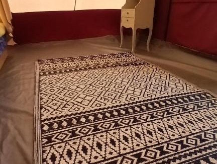 Condal Other | Gemeubileerde tent