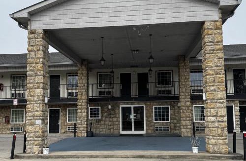 Chickamauga Hotel | General Bragg Inn & Suites Chickamauga