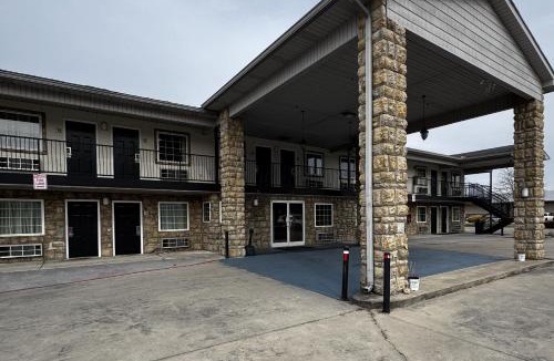 Chickamauga Hotel | General Bragg Inn & Suites Chickamauga