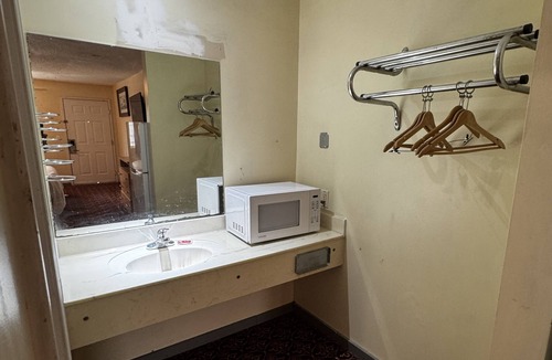 Chickamauga Hotel | General Bragg Inn & Suites Chickamauga