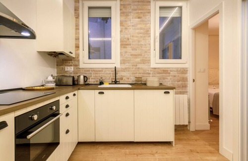 San Francisco Apartment | General Castillo apartment with WIFI