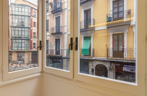 San Francisco Apartment | General Castillo apartment with WIFI