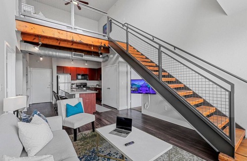 Downtown Fort Worth Condo | Generous space, up to 26% off - walk Downtown!