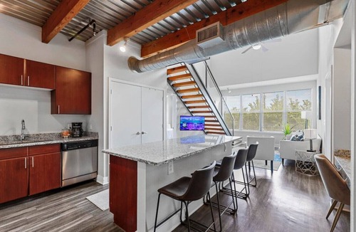 Downtown Fort Worth Condo | Generous space, up to 26% off - walk Downtown!