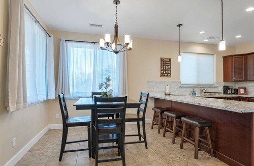 Uptown Sedona House | Generous weekly rates & last-minute rates! Uptown Sedona Location, Custom-Built