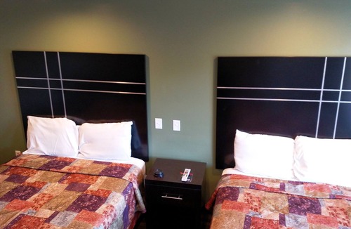 Cinnaminson Hotel | Genes Motel