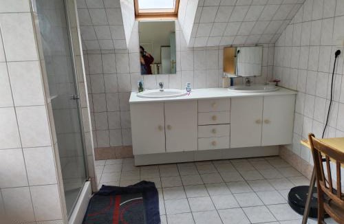 Laigne-en-Belin Bed & Breakfast | Geneslay Didier