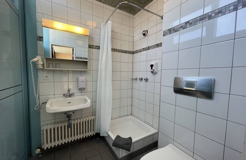 Le Prieure Hostel | Geneva Hostel