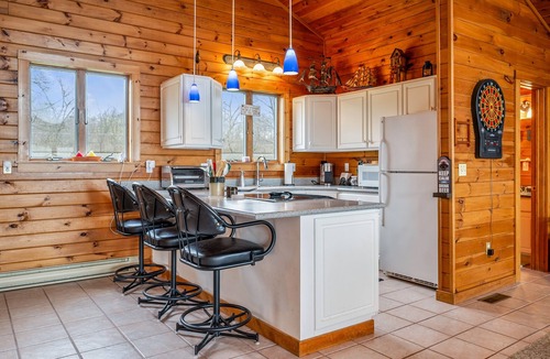 Geneva Cottage | Geneva Lakefront Retreat | Kayaks | Dome Hockey