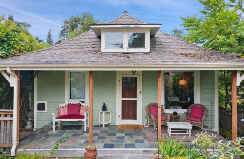 Geneva House | Geneva Retreat