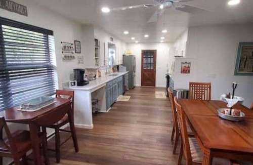 Anadarko House | Geneva's Get-Away