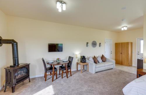 Geneva Apartment | Geneva Studio, 3 Miles to Seneca Lake!