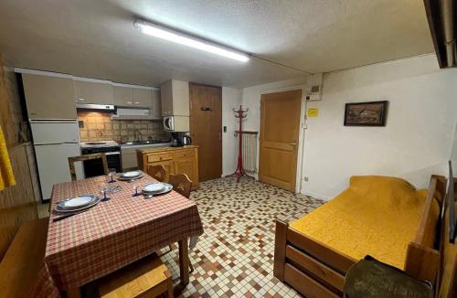La Clusaz Apartment | GENTIANES 0 - Studio basic, centre village et proche pistes - Wifi