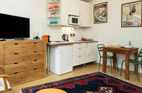 Chamonix City Centre Apartment | Gentianes - a studio that sleeps 4 guests