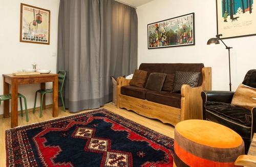 Chamonix City Centre Apartment | Gentianes - a studio that sleeps 4 guests