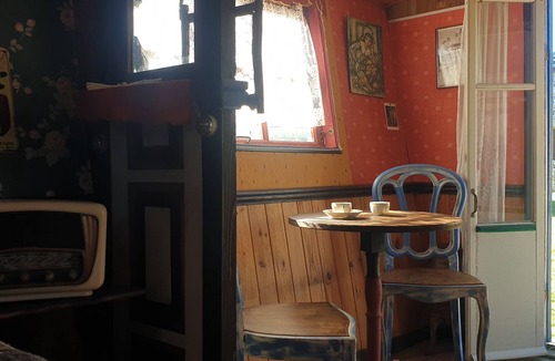 Saint-Georges-de-Levejac Cabin | Genuine gypsy caravan in the Tarn gorges