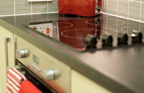 Tollcross Apartment | Genuine City Centre Apartment (Bread St)