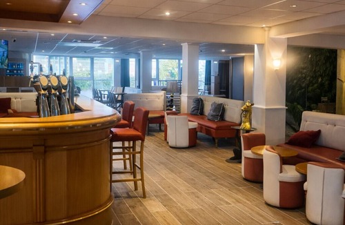 Le Mesnil-Amelot Hotel | Geographotel Paris - Roissy CDG Airport