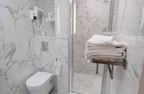 Le Mesnil-Amelot Hotel | Geographotel Paris - Roissy CDG Airport