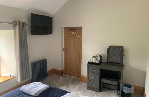 Holmesfield Hotel | George and Dragon