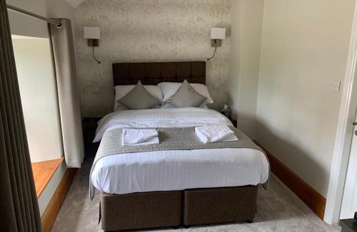 Holmesfield Hotel | George and Dragon